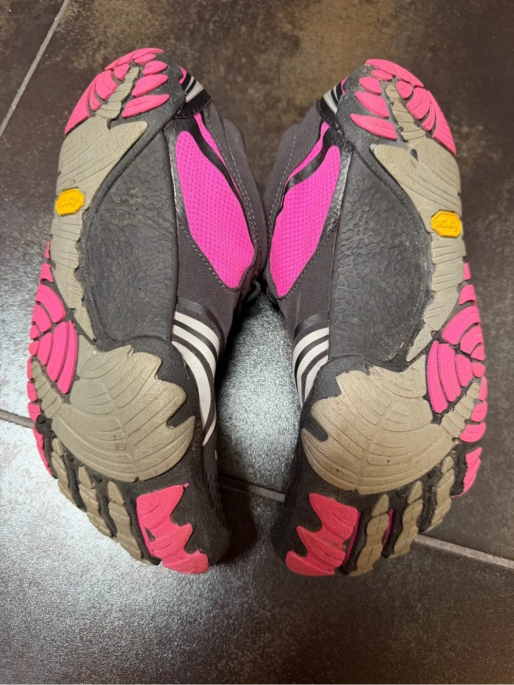 Vibram FiveFingers Women's Black and Pink Minimalist Toe Sneakers
